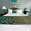 The Palomar Inn