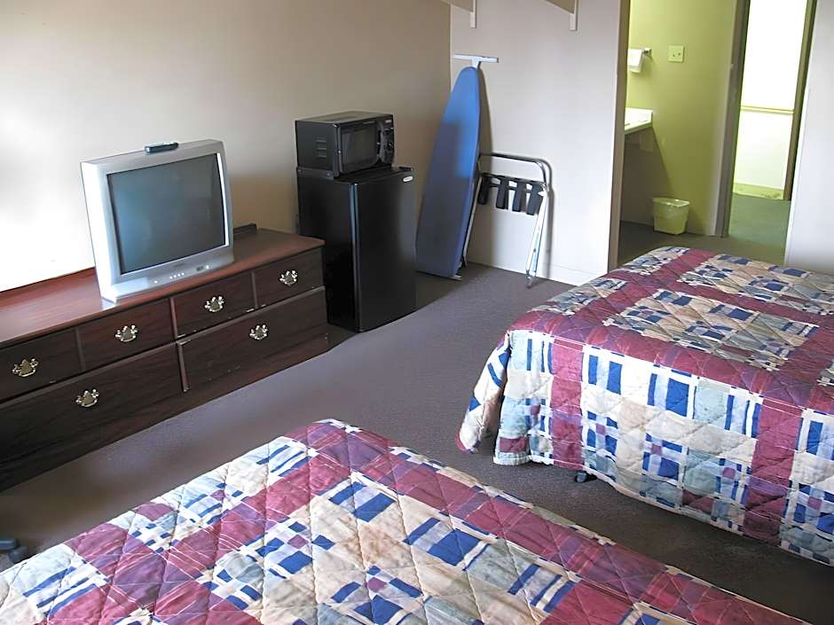 Super 8 by Wyndham South Holland