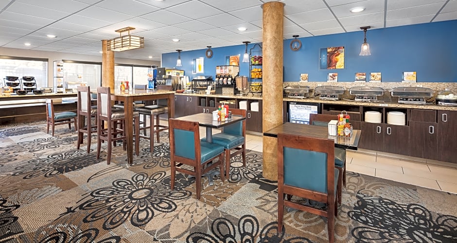 Best Western Plus Landmark Inn