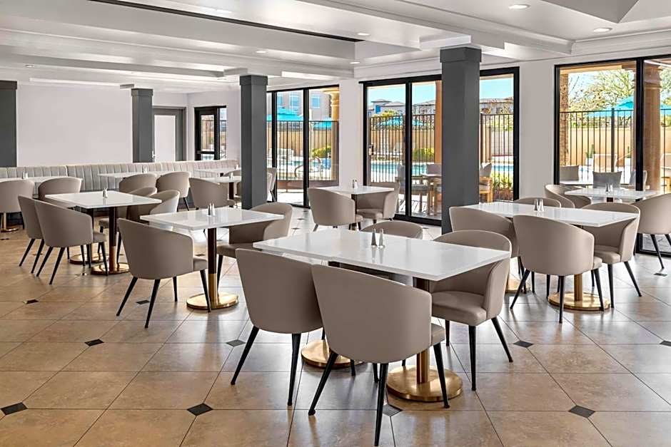 DoubleTree by Hilton Phoenix-Gilbert