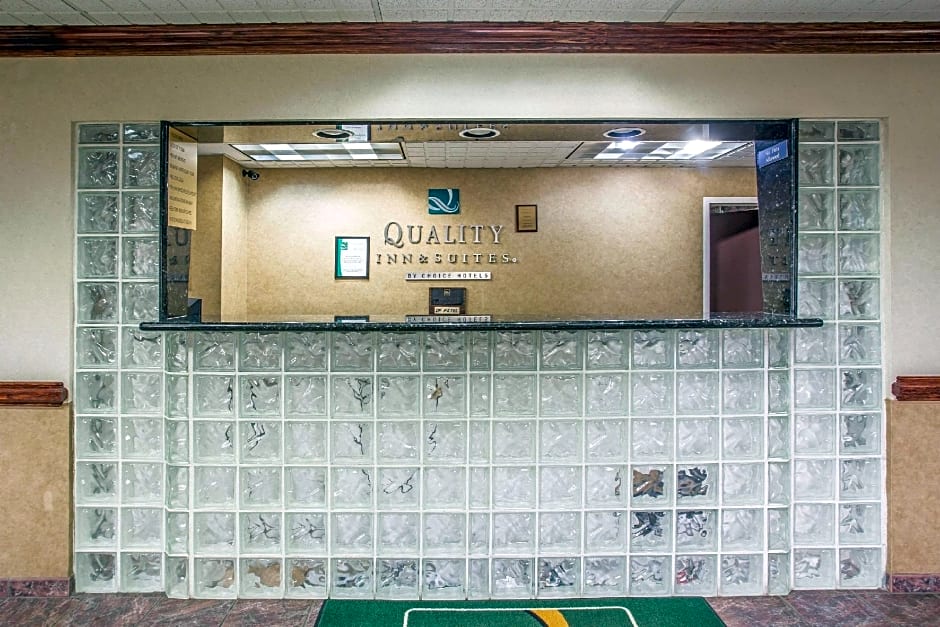 Quality Inn & Suites Ft. Jackson Maingate