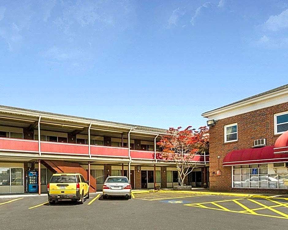 Framingham Inn