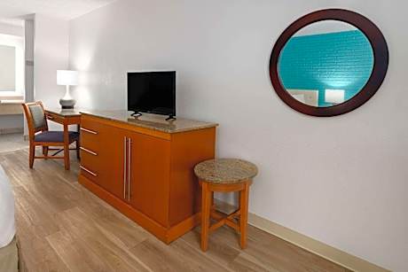 King Room - Disability Access/Non-Smoking