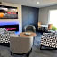 La Quinta Inn & Suites by Wyndham Lexington