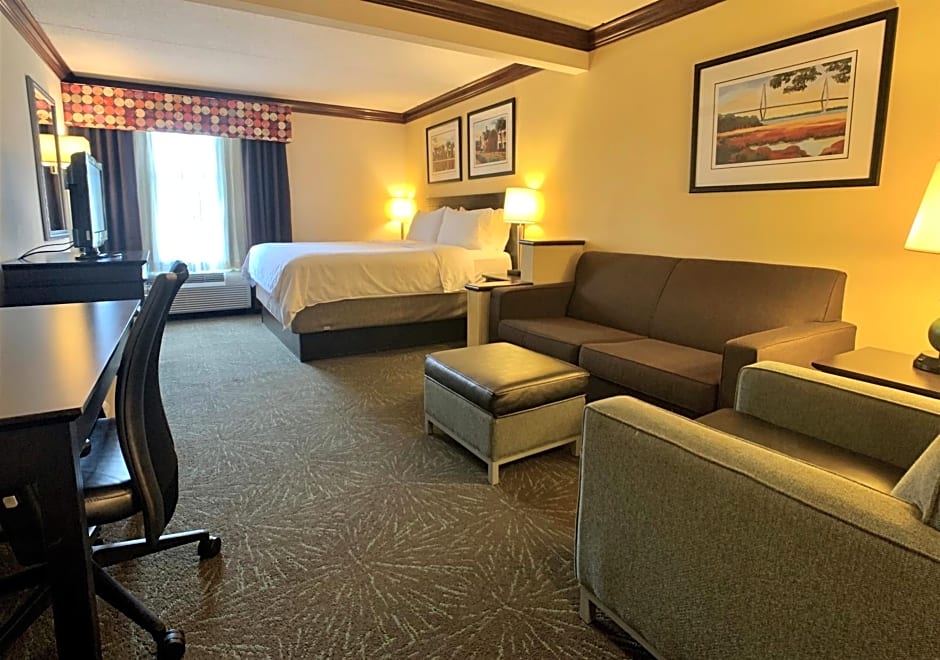 Holiday Inn Express Hotel & Suites Charleston-Ashley Phosphate