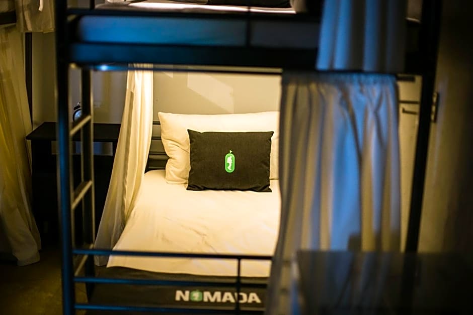 Nomada Urban Beach Hostel- Calle Loiza