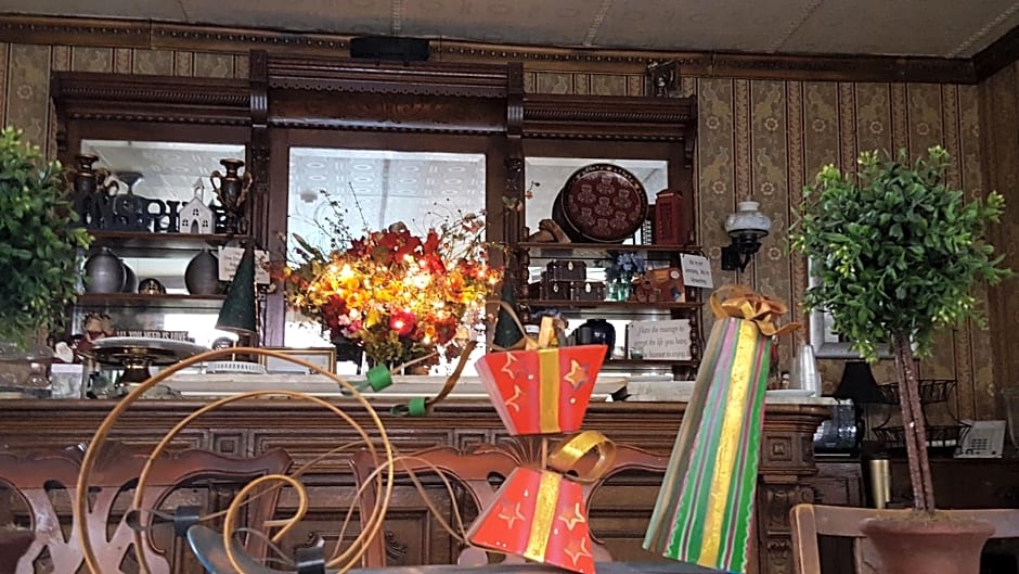 Gunn House Hotel