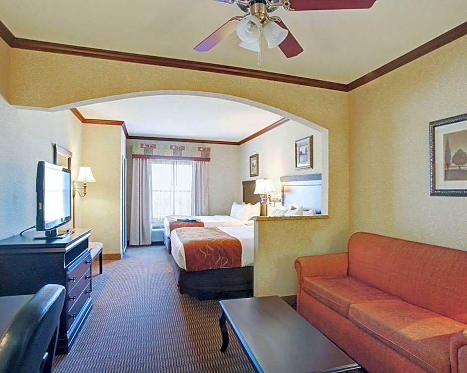 Comfort Suites University Drive