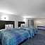 Hotel OPUS Bronx Near Bay Plaza Mall