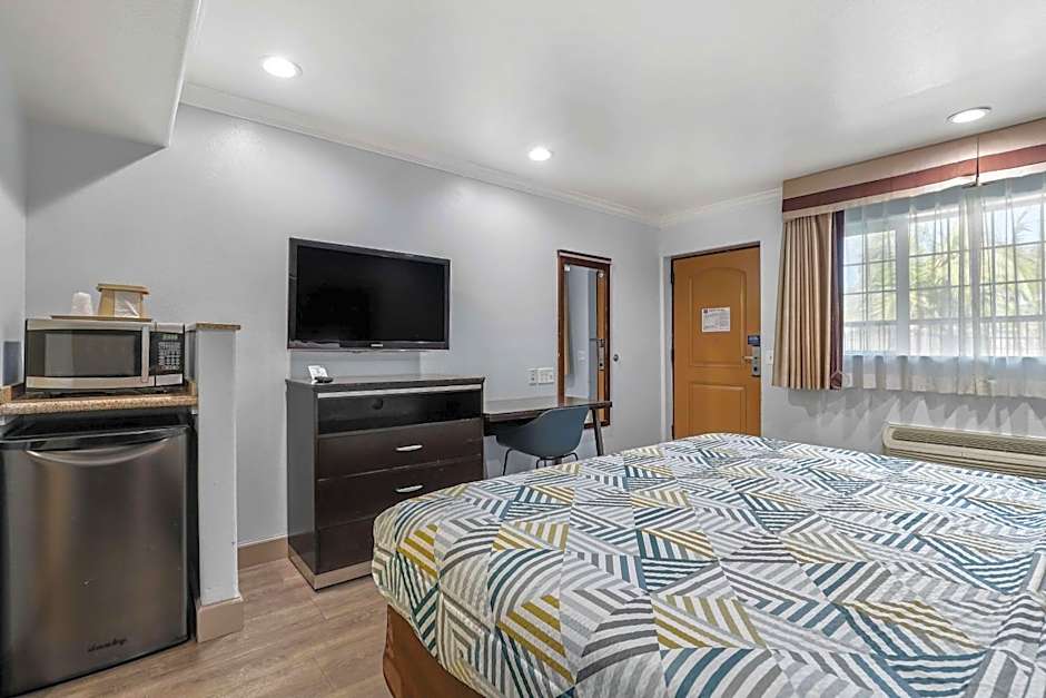 Motel 6 Carlsbad, Ca- North