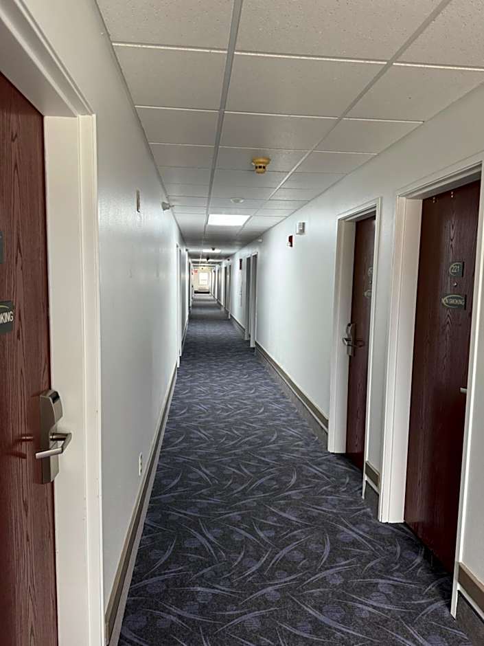 Super 8 by Wyndham Mason City