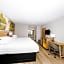Days Inn by Wyndham Cincinnati East