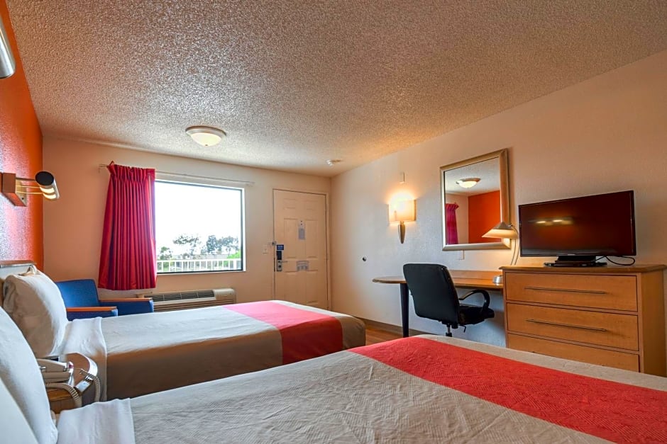 Motel 6-Carlsbad, CA - East Near LEGOLAND