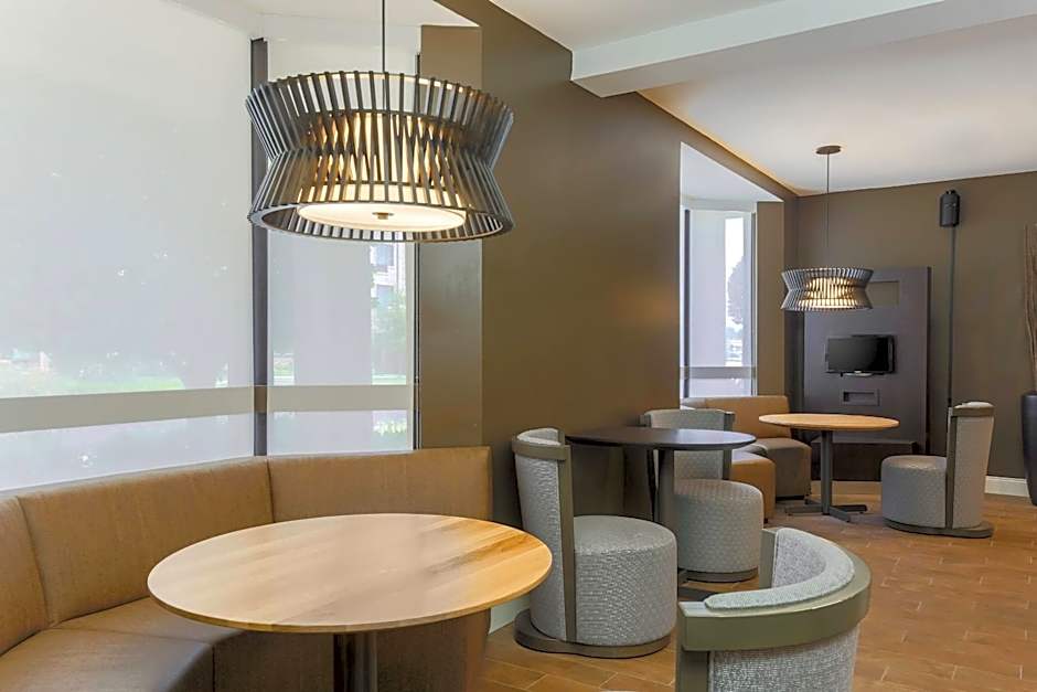 Courtyard by Marriott Monroe Airport