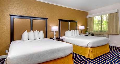 2 Queen Beds Suite Non-Smoking