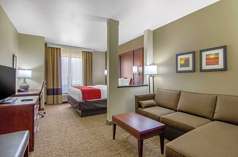 Comfort Inn & Suites Shawnee - Kansas City