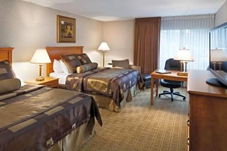 Queen Room with Two Queen Beds - Non-Smoking