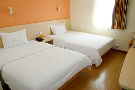 7 Days Inn Shenzhen North Railway Station Branch