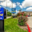 Restwell Inn & Suites I-45 North