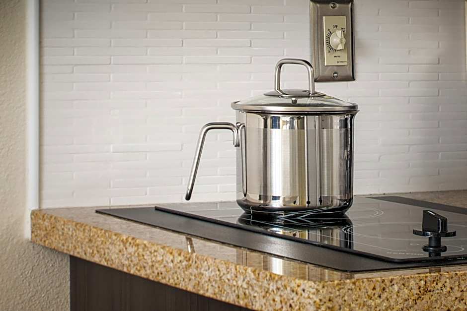 Candlewood Suites Bellevue