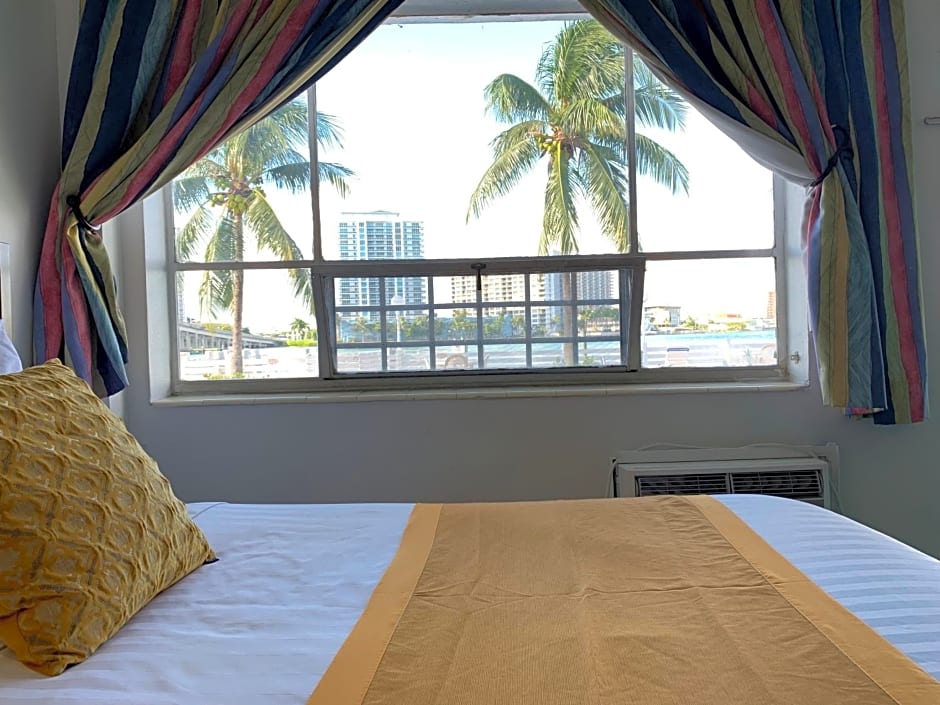 International Inn on the Bay