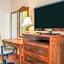 Clarion Inn & Suites University Center
