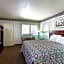 Travelodge by Wyndham Long Beach Convention Center