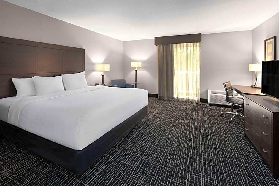 La Quinta Inn & Suites by Wyndham Sheboygan