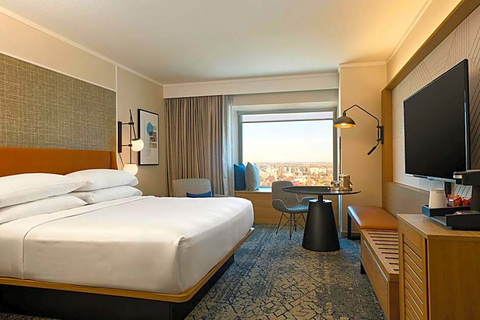 Sheraton Grand Sacramento Hotel