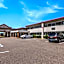 Red Carpet Inn & Suites