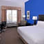 Holiday Inn Express & Suites BAKERSFIELD AIRPORT