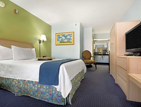 2 Double Bed Smoking Room With