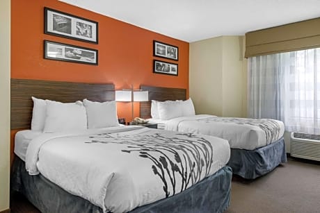 Double Room with Roll-In Shower - Accessible/Non Smoking