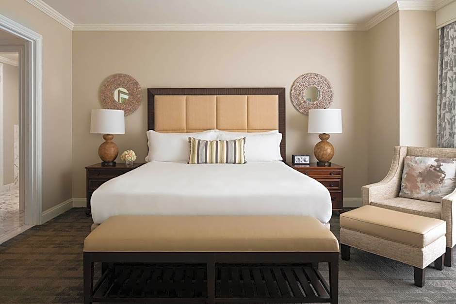 The Ritz-Carlton Naples, Tiburón