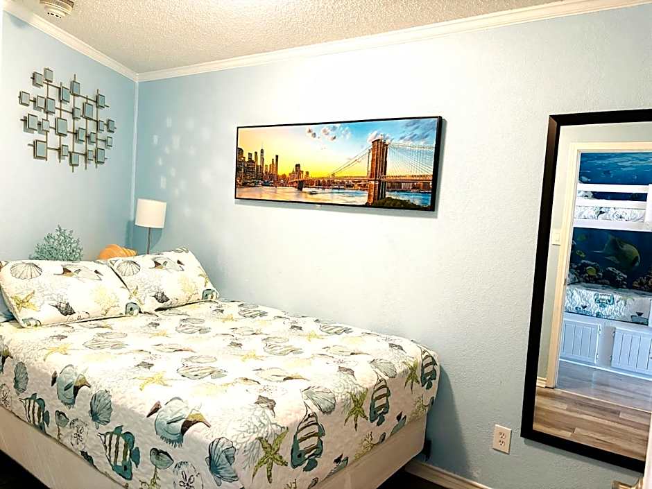 Beautiful newly renovated beachfront condo at Casa Del Mars