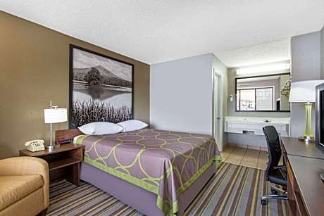 1 Double Bed Non-Smoking