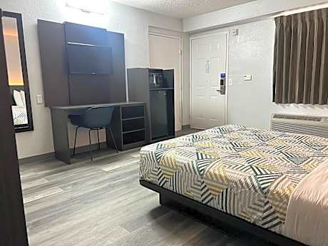 Double Room - Disability Access - Roll In Shower
