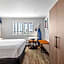 Hotel Skye San Francisco Airport SFO FREE SHUTTLE!