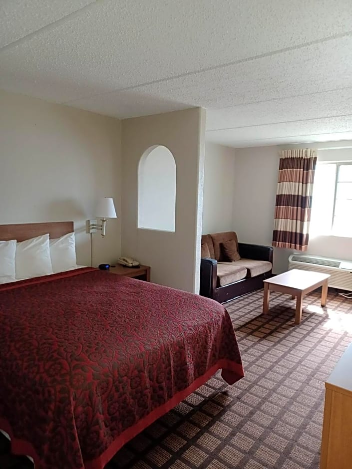 Days Inn & Suites by Wyndham Laredo