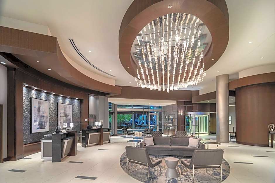 Renaissance by Marriott Boston Patriot Place Hotel