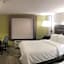 Holiday Inn Express and Suites Hannibal-Medical Center
