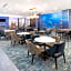 La Quinta Inn & Suites by Wyndham Galveston North at I-45