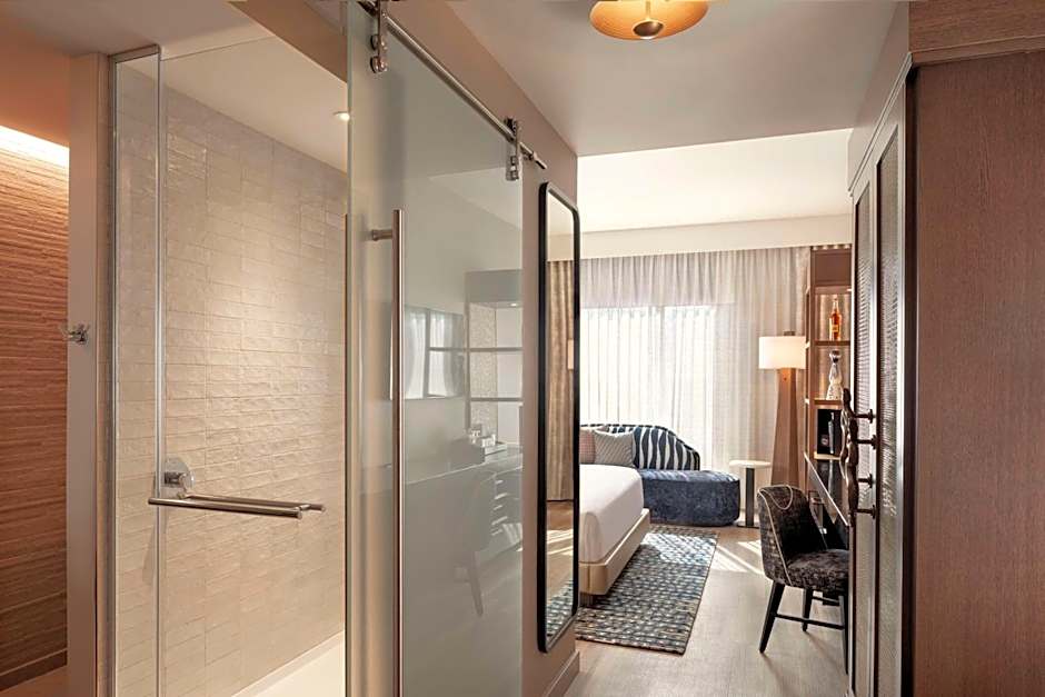 Caesars Republic Scottsdale, a Hilton Hotel