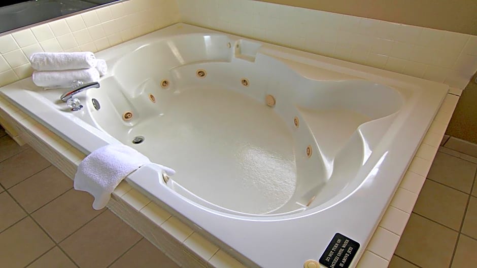 Holiday Inn Express Fallon