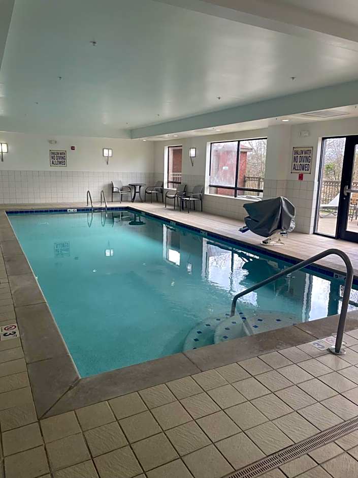 Holiday Inn Express Hotel & Suites Kodak East-Sevierville