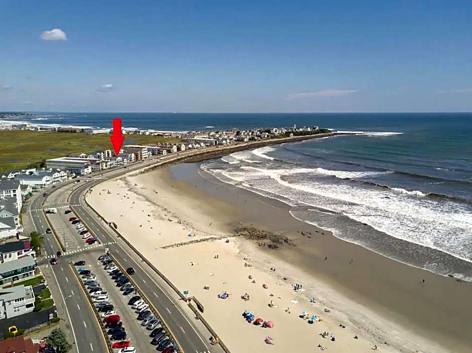 Jonathan's Ocean Front Studio Suites Hampton Beach!
