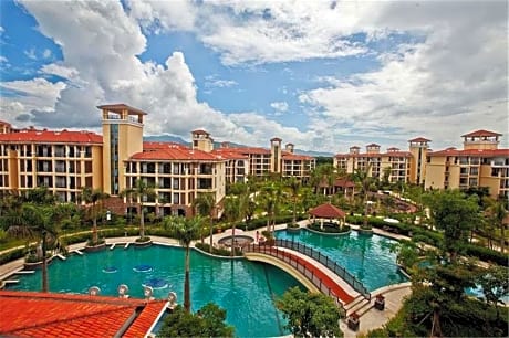 Days Hotel Hainan Xinglong Jinlvju