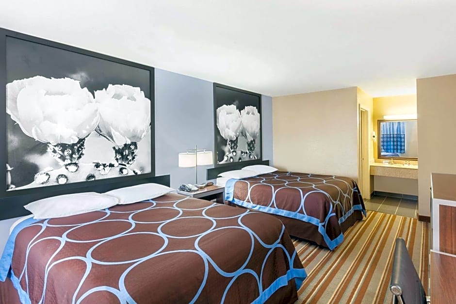 Super 8 by Wyndham Kingsville