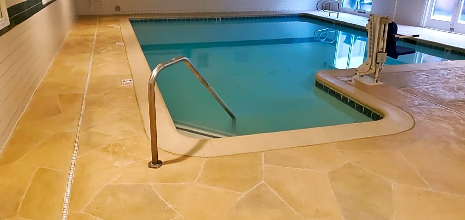 Best Western Plus Airport Inn And Suites