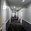Douglas Inn & Suites Cleveland
